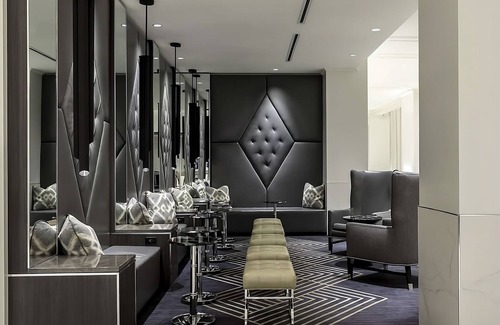 Downtown Boston Hotel | Elegant Room Near Boston Public Garden – 2 Minutes' Walk | Perfect for Couple