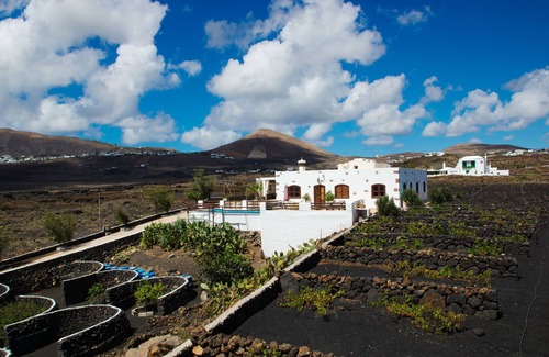 Macher Villa | Elegant Rural Villa with Sea and Mountain Views, Private Heated Pool, Internet