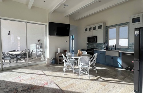 San Diego House | Elegant San Diego Escape Where Tranquility Meets Luxury. A/C, WIFI, and Hot Tub!
