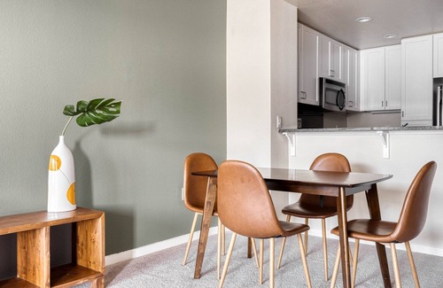 Santa Clara Apartment | Elegant Santa Clara 1BR w/Gym, Pool & W/D, nr tech HQs, by Blueground
