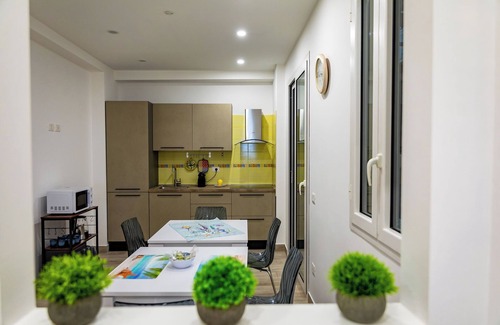 Aci Castello Apartment | Elegant Seafront Apartment with Parking Space