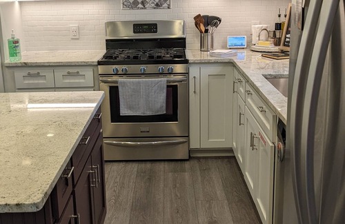 Middleton House | Elegant Space–Premium Kitchen–Spacious & Ideal for Gathering w/Friends & Family