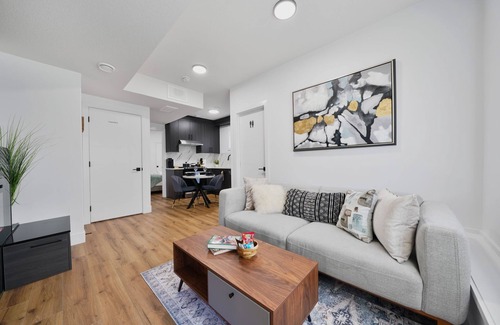 Northeast Edmonton Apartment | Elegant|Spacious|King Bed|Fireplace|Ravine View