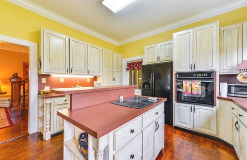 Lincolnton House | Elegant + Spacious Retreat ~ 18 Mi to Lake Norman!