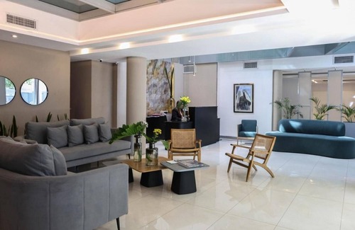 Rio Cuarto House | Elegant Stay Near Plaza Estrada With Outdoor Pool Free Breakfast And Parking