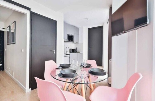 Val-de-Grace Apartment | Elegant Stay Steps from Jardin du Luxembourg