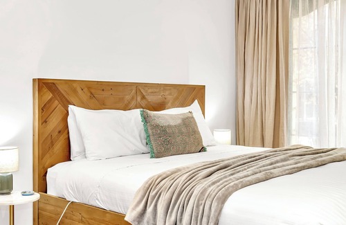 Stirling Other | Elegant Stirling Castle Retreat 4 beds, 4 bathrooms, 200m to Stirling Hotel