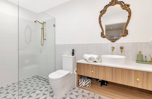 Stirling Other | Elegant Stirling Castle Retreat 4 beds, 4 bathrooms, 200m to Stirling Hotel