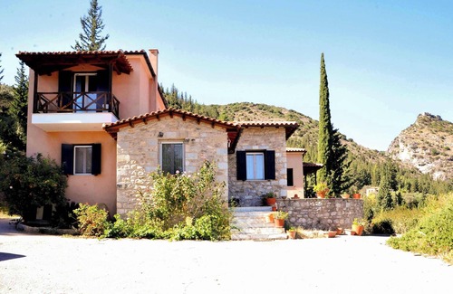 Mystras House | Elegant Stone Mansion in Historic Mystras