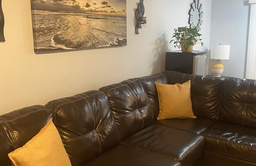Olney Apartment | Elegant studio basement apartment with private kitchen and bathroom