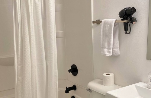 Wausau House | Elegant studio in the heart of Downtown Wausau