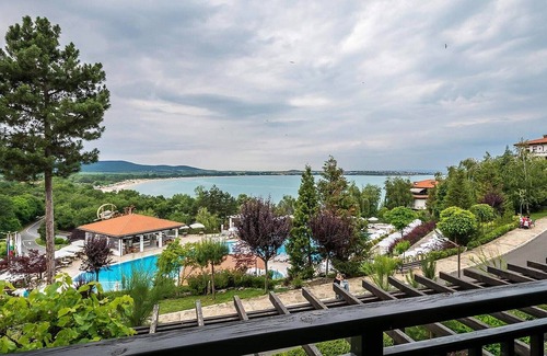 Sozopol Apartment | Elegant Suite Close To The Beach