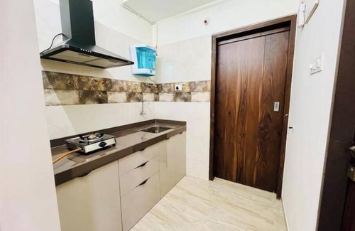 Kandivali East Apartment | Elegant Suite Malad West Prime Location