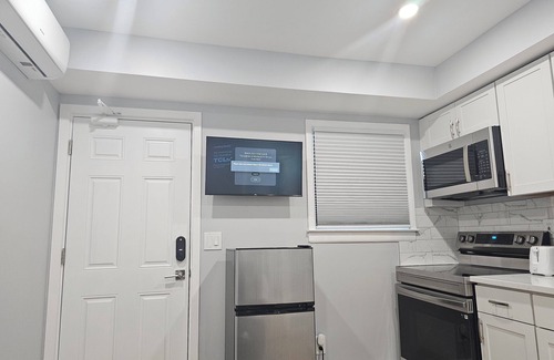 Inwood House | Elegant Suite near JFK Airport