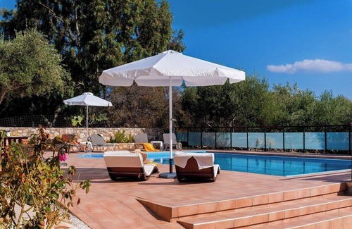 Megala Chorafia Villa | Elegant summer Villa for relaxing vacations