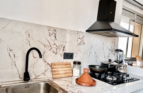 Boukhalef Apartment | Elegant, Sunny Apartment For A Unique Stay