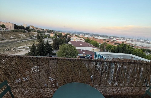 Port-de-Bouc Apartment | Elegant T3 apartment - Close to the sea and amenities