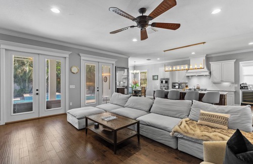 Virginia Park House | Elegant Tampa Oasis: Pool, Sauna, Cold Plunge, Firepit. Near Downtown & Bayshore