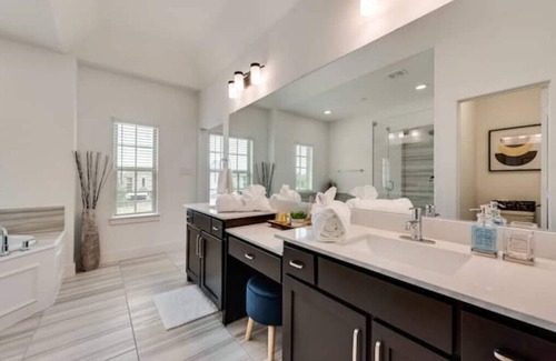 Lewisville House | Elegant Tech Oasis | Uplift Desk | TSLA Charger