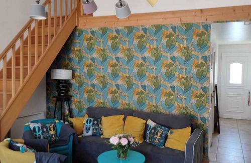 Etaules House | Elegant terraced house 10 minutes from the beaches