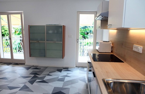 Izola Apartment | Elegant Three-Bedroom Villa