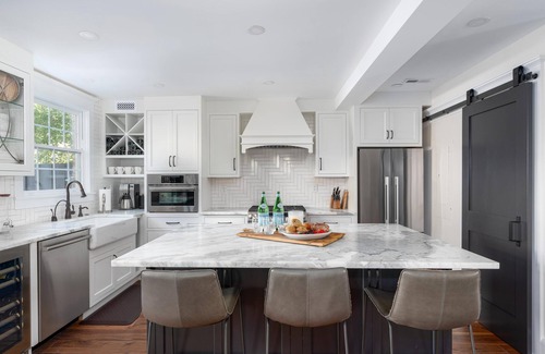 Harleston Village House | Elegant Townhouse + Historic Downtown + Private Patio and Parking