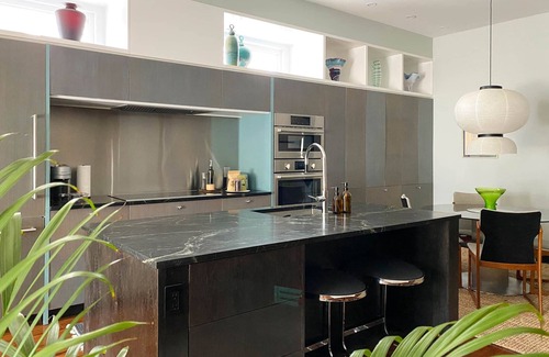 Hudson House | Elegant Townhouse, Hudson center, 2 ensuite baths