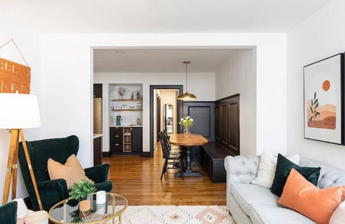 Dilworth House | Elegant Tudor Retreat in the Heart of Dilworth