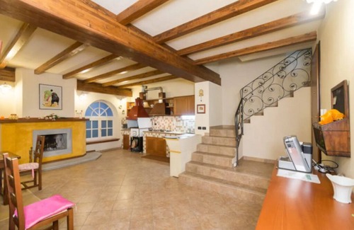 Cantagrillo Villa | Elegant Tuscan Villa A/C near Florence, Pisa, Lucca