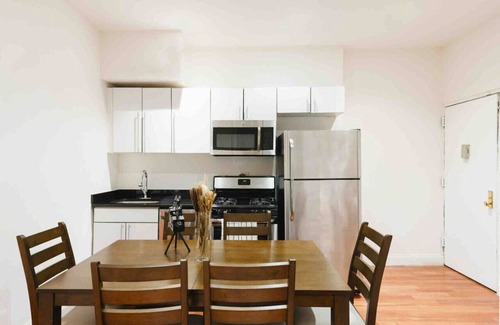 Lower East Side Apartment | Elegant two bed escape