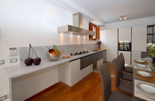 Vaccarolo Villa | Elegant Villa in a quiet area with private infinity pool