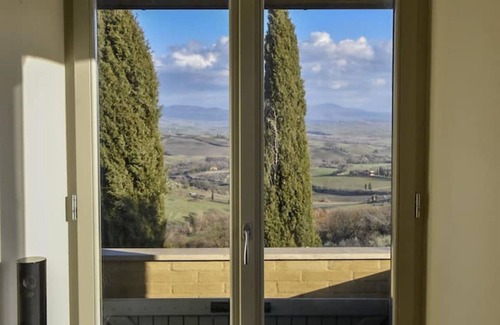 San Quirico d'Orcia Villa | Elegant villa at walking distance from San Quirico d'Orcia. superb viwe