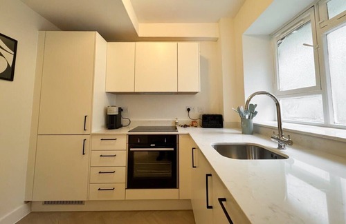 Farringdon Apartment | Elegant Victorian Apartment in Farringdon