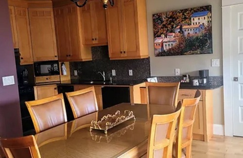 Astoria Hotel | Elegant Victorian Room Near Columbia River w/Rooftop Terrace Views