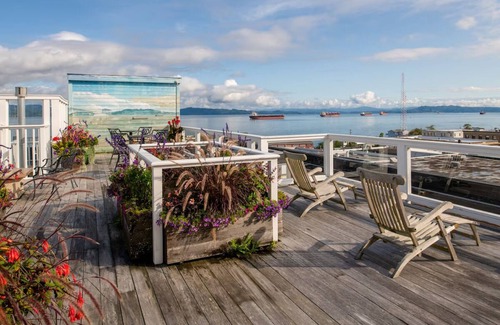 Astoria Hotel | Elegant Victorian Room Near Columbia River w/Rooftop Terrace Views