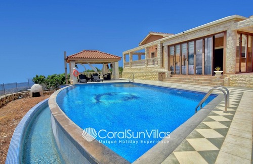 Kathikas Villa | Elegant Villa in Prime Location, Ideal for Weddings, Amazing Pool & Terrace