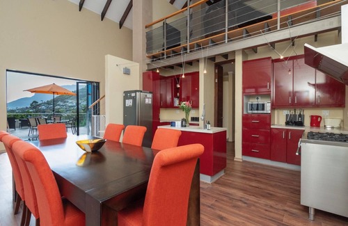 Scott Estate Villa | Elegant Villa Escape in Hout Bay – Views & Pool