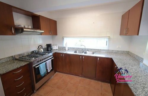 Playa Blanca House | Elegant Villa in Costa Blanca Overlooking the Mantarraya Golf Course