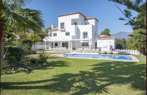Puerto Banus Villa | Elegant Villa Retreat with Lush Gardens