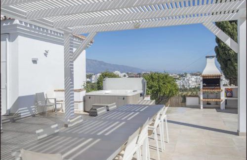 Puerto Banus Villa | Elegant Villa Retreat with Lush Gardens