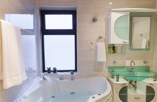 Vladeni Villa | Elegant villa situated beetween Brasov and Bran Castle in Transylvania