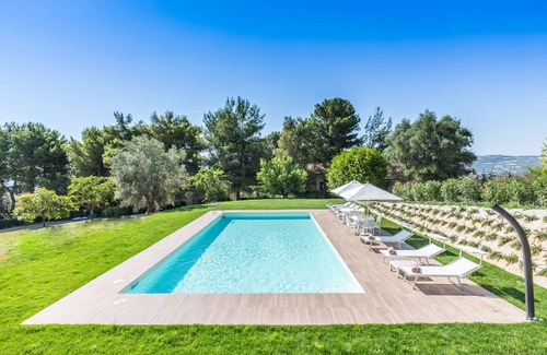 Monteprandone Villa | Elegant villa with pool 15 minutes from the beach of San Benedetto del Tronto