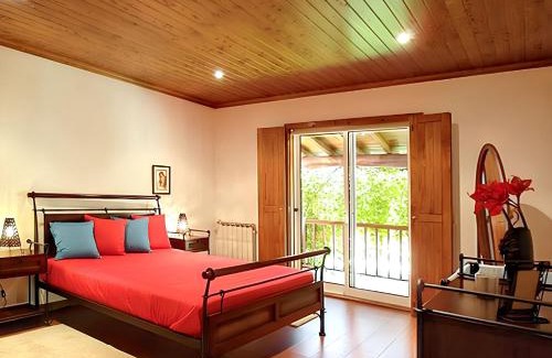 Canicada Villa | Elegant Villa with Panoramic Views in Caniçada