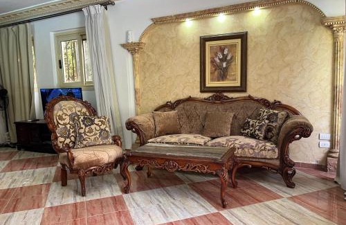 Al-'Amriyah Villa | Elegant Villa with Private Pool