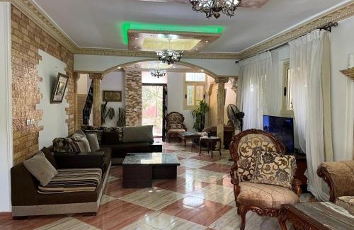 Al-'Amriyah Villa | Elegant Villa with Private Pool