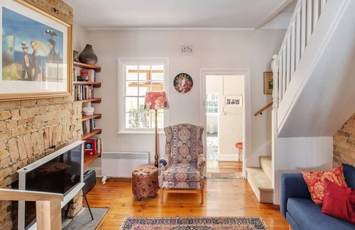 Balmain House | Elegant Vintage Terrace with Harbour Bridge Views