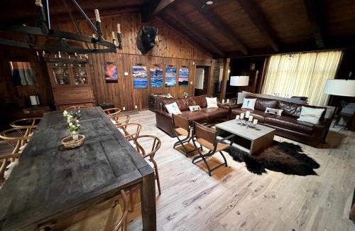 Ennis House | Elegant Western-Style Vacation Rental with Mountain Views near Madison River in Ennis, Montana