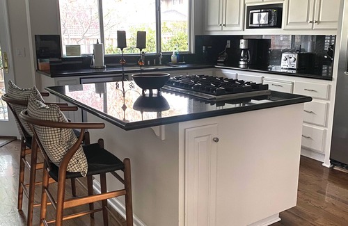 Yountville House | Elegant Yountville Retreat.Your Wine Country Vacation Begins at Your Doorstep