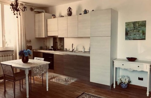 Porto Ceresio Apartment | Elegante appartamento sul lago - a pochi minuti dalle spiagge