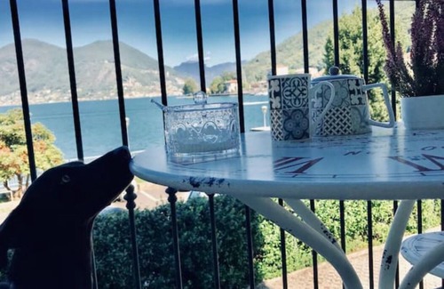Porto Ceresio Apartment | Elegante appartamento sul lago - a pochi minuti dalle spiagge